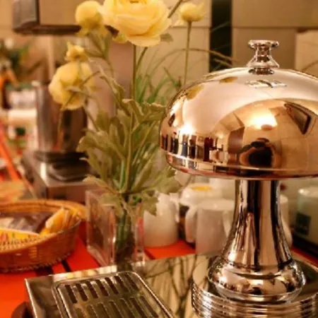 Almarine Eiffel By Malone Hotel 3*