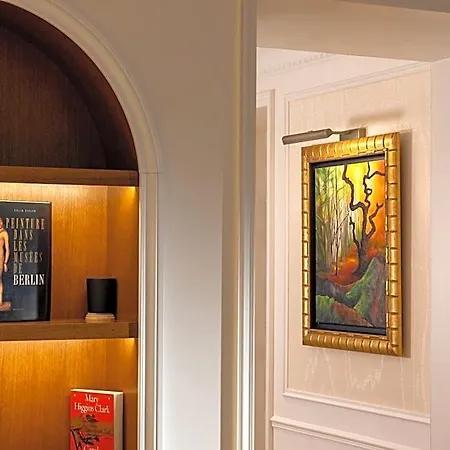 Almarine Eiffel & By Malone Hotel 4*