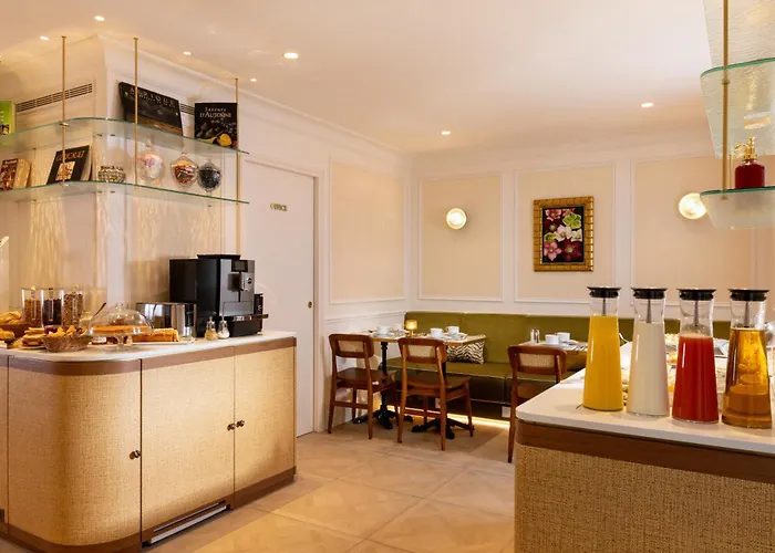 Almarine Eiffel & By Malone 巴黎