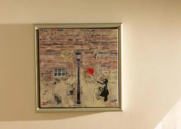 Almarine Eiffel & By Malone 酒店