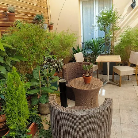 Almarine Eiffel By Malone ホテル パリ