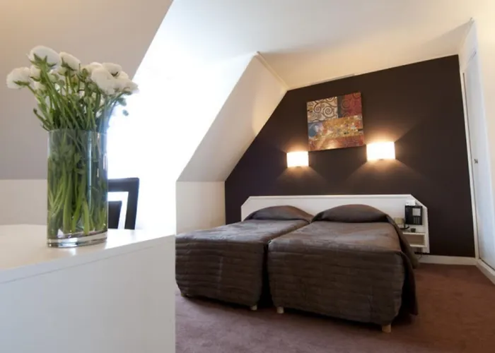 Almarine Eiffel Hotel&spa By Malone