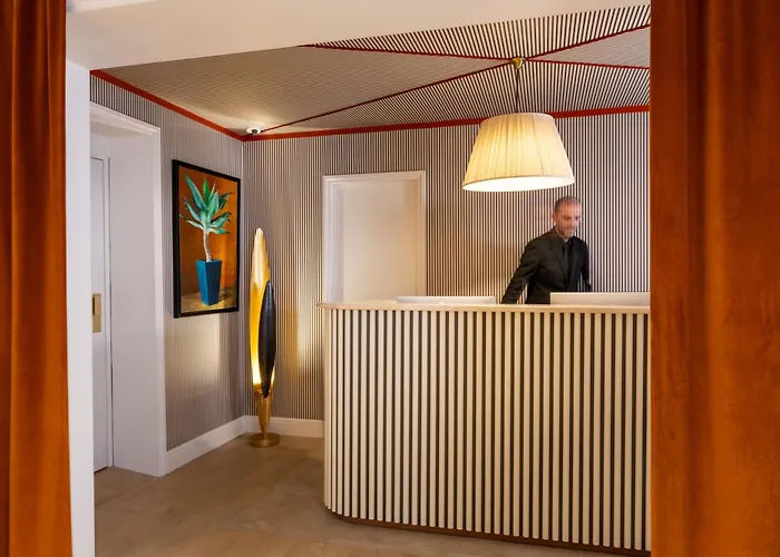 Hotel Almarine Eiffel Hotel&spa By Malone