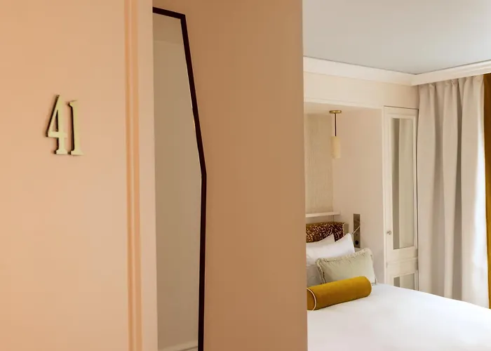 Almarine Eiffel Hotel&spa By Malone Hotel Paris